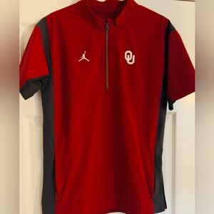 Jordan Short Sleeve Windbreaker Men’s MS Oklahoma Sooners Themed  1/4 Zip Vented